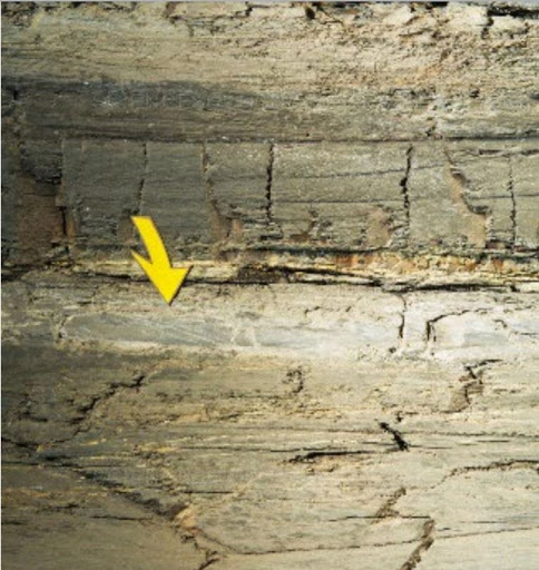 Image of sedimentary rock layers.